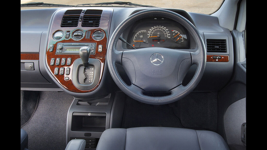 Mercedes V 230, Seitenansicht