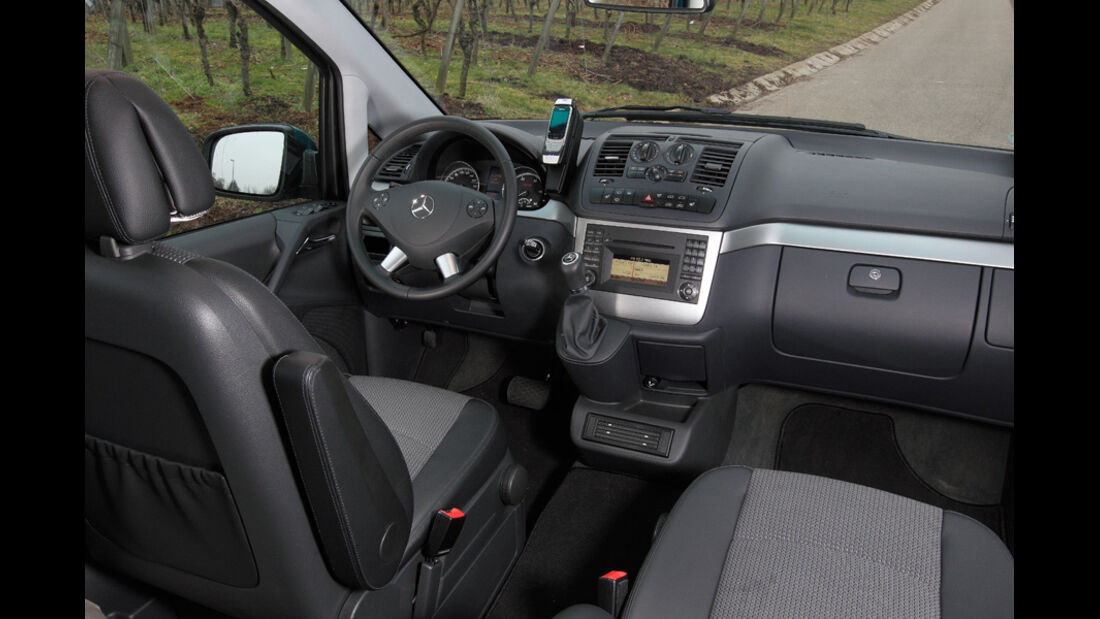 Mercedes Viano 2.2 CDI 4matic, Cockpit, Innenraum