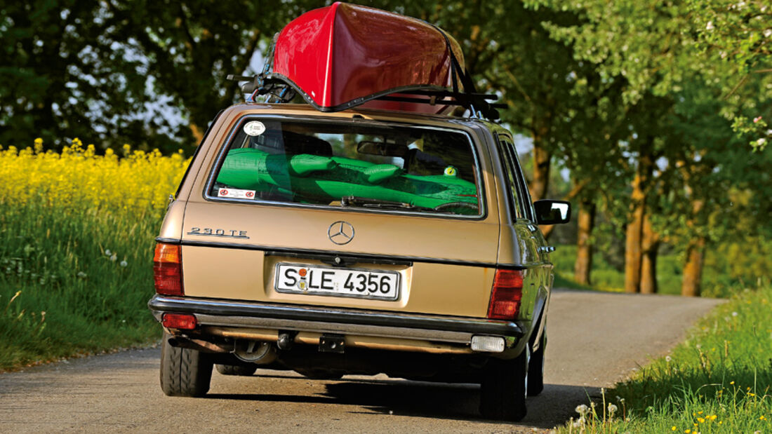 Mercedes W 123, Rückansicht, Heck, Kanu, Dachträger