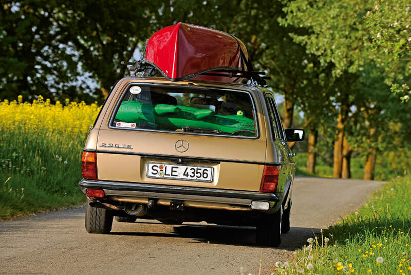 Mercedes W 123, Rückansicht, Heck, Kanu, Dachträger