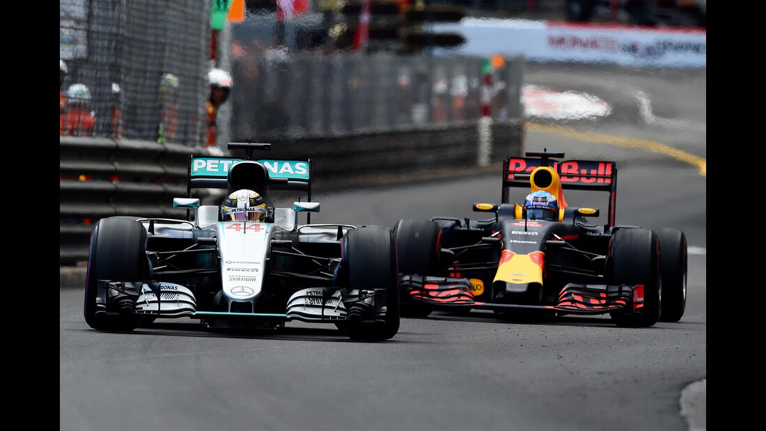 Mercedes vs. Red Bull - GP Monaco 2016