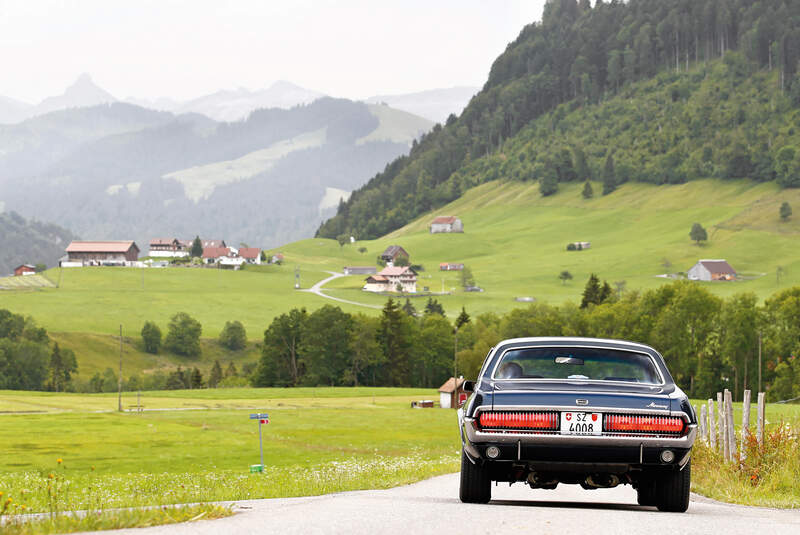 Mercury Cougar, Heckansicht, Ausfahrt