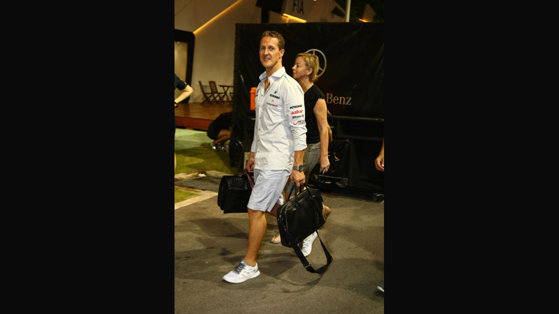 Michael Schumacher Crash GP Singapur 2011