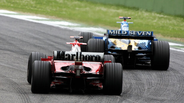 Michael Schumacher - Ferrari F2005 - Fernando Alonso - Renault R25 - GP San Marino 2005