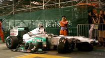 Michael Schumacher Mercedes Crash GP Singapur 2011