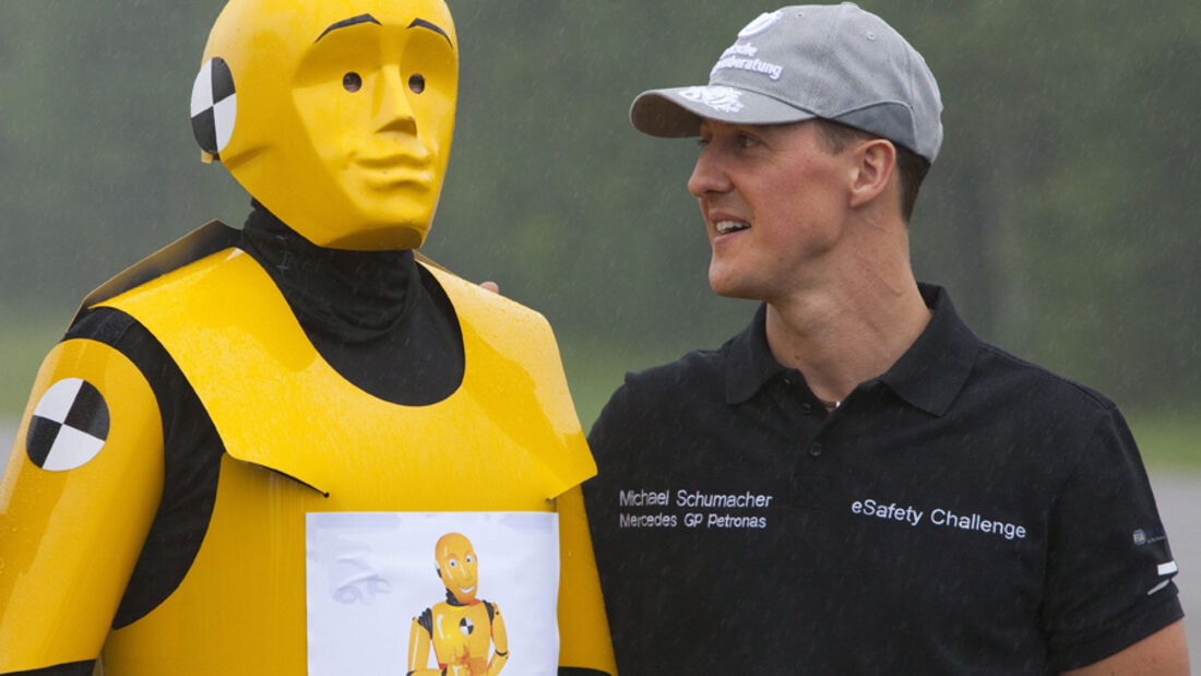 Michael Schumacher mit Dummy