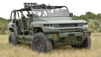 Militarized GMC Hummer EV 