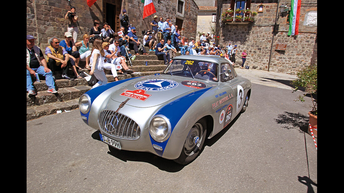 Mille Miglia 2011, mit Oldtimern von Brescia nach Rom