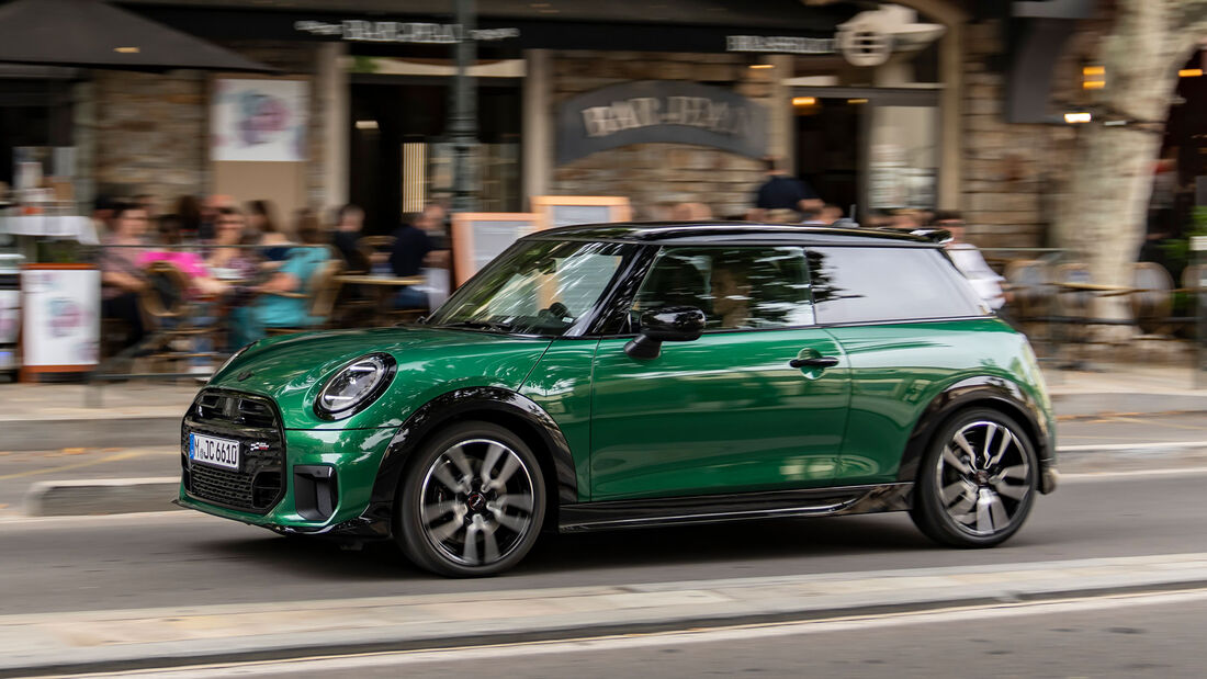 Mini 3-Türer F66 Cooper S JCW Trim (2024)