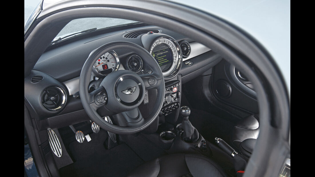 Mini Cooper S Coupé, Cockpit