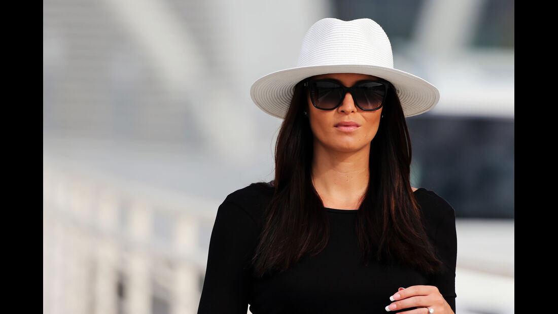 Minttu Virtanen (Freundin von Kimi Räikkönen) - Formel 1 Test - Abu Dhabi - 25. November 2014