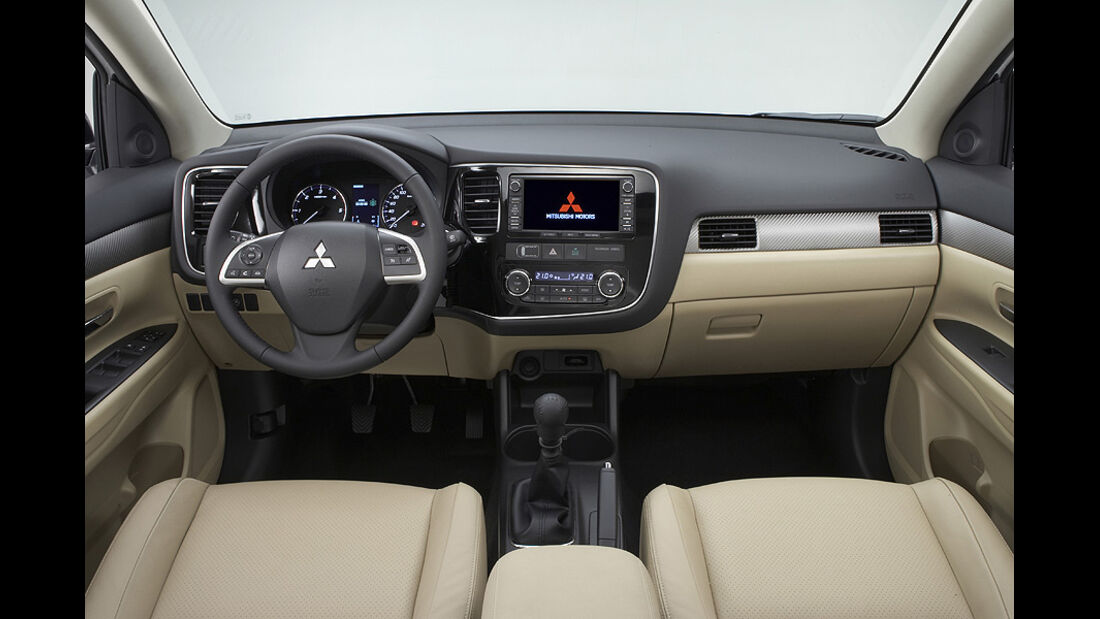 Mitsubishi Outlander Innenraum SUV Genf 2012