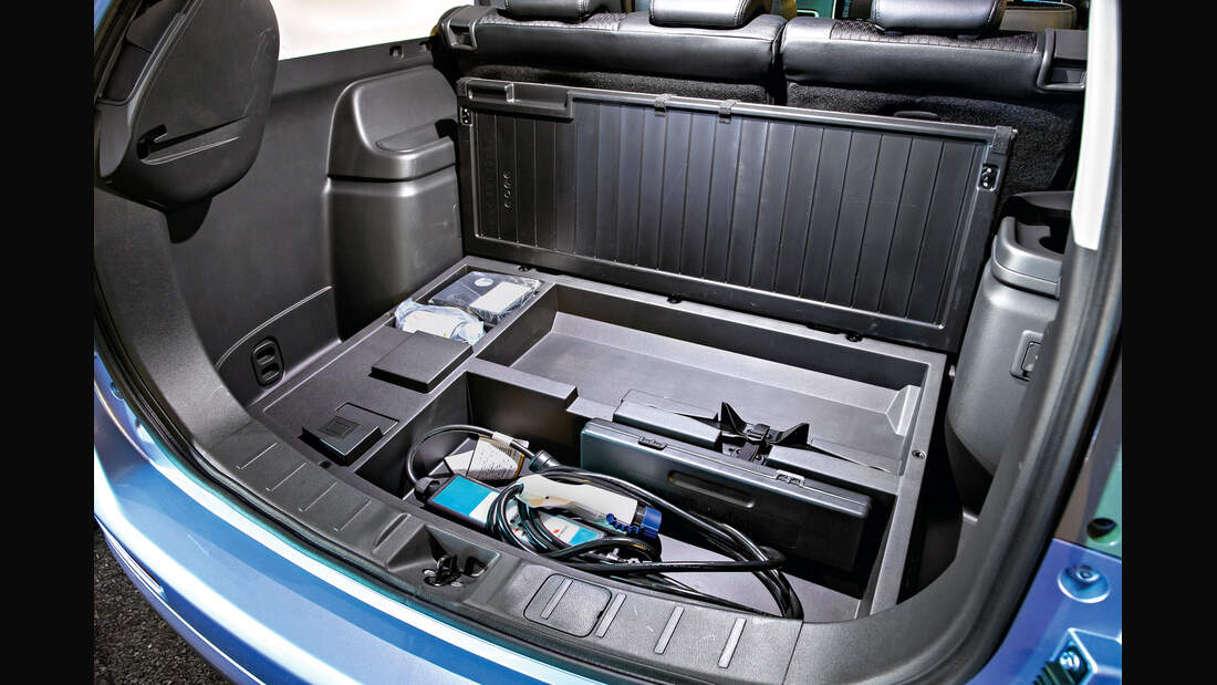 Mitsubishi Outlander PHEV im Fahrbericht SUV mit PluginHybrid auto motor und sport
