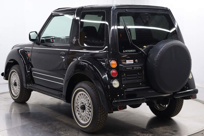 Mitsubishi Pajero Jr. Flying Pug (1998)