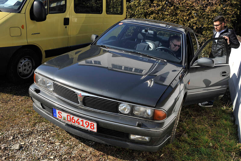 Mitsubishi Sigma 3.0 V6, Schrottplatz, Impression