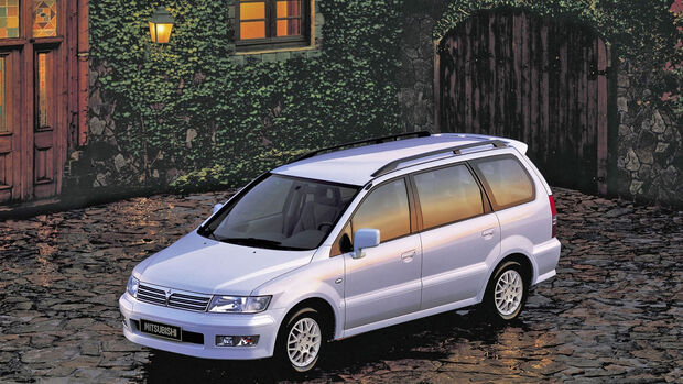 Mitsubishi Space Wagon 1997-2003