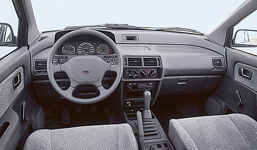 Mitsubishi Space Wagon, Cockpit