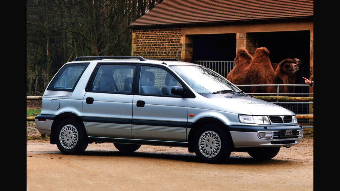 Mitsubishi space wagon 3