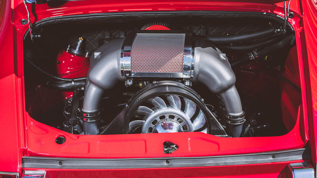 Fahrvergleich Mletzko Heartbeat 964Restomod trifft das Original