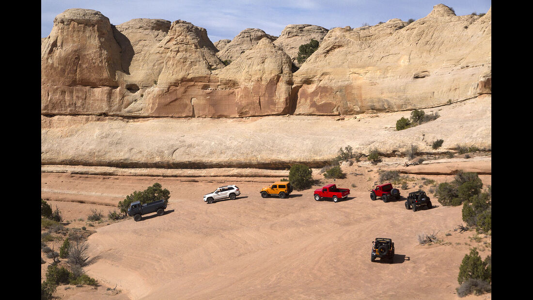 Moab Easter Jeep Safari Concepts 2012: Jeep Grand Cherokee Trailhawk, Jeep Wrangler Apache, Jeep Mighty FC, Jeep J-12, Jeep Wrangler Traildozer