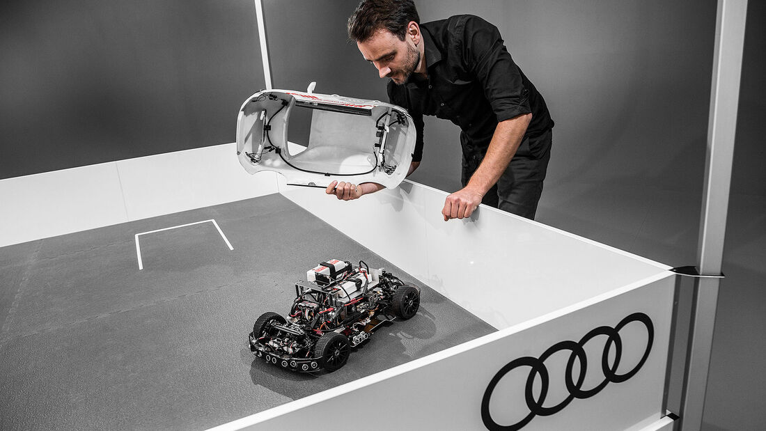 Modellauto Audi Q2 deep learning concept