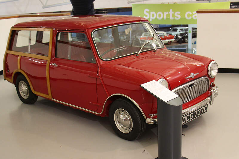 Morris Mini Traveller Mk1 im British Motor Museum