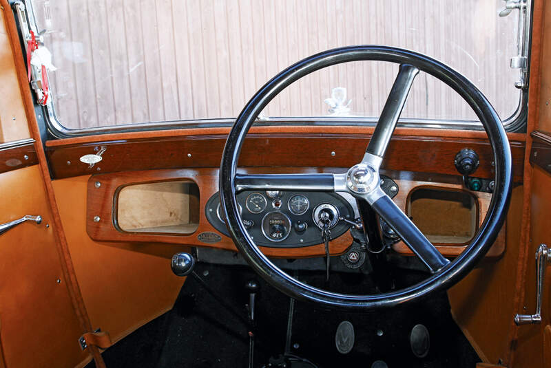 Morris Minor Saloon, Cockpit, Detail