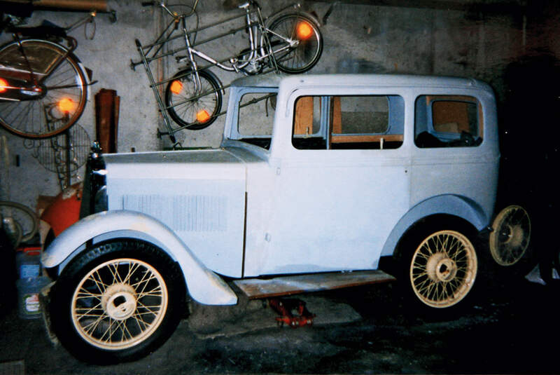 Morris Minor Saloon, lakierter Holzrahmen