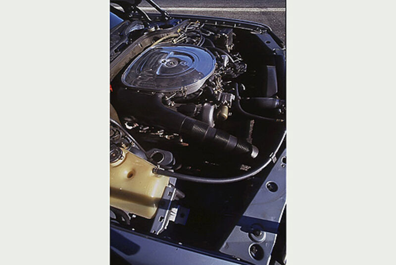 Motor des Mercedes-Benz 380 SEC