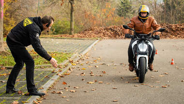 Motorrad Moped Führerschein Fahrschule 125er