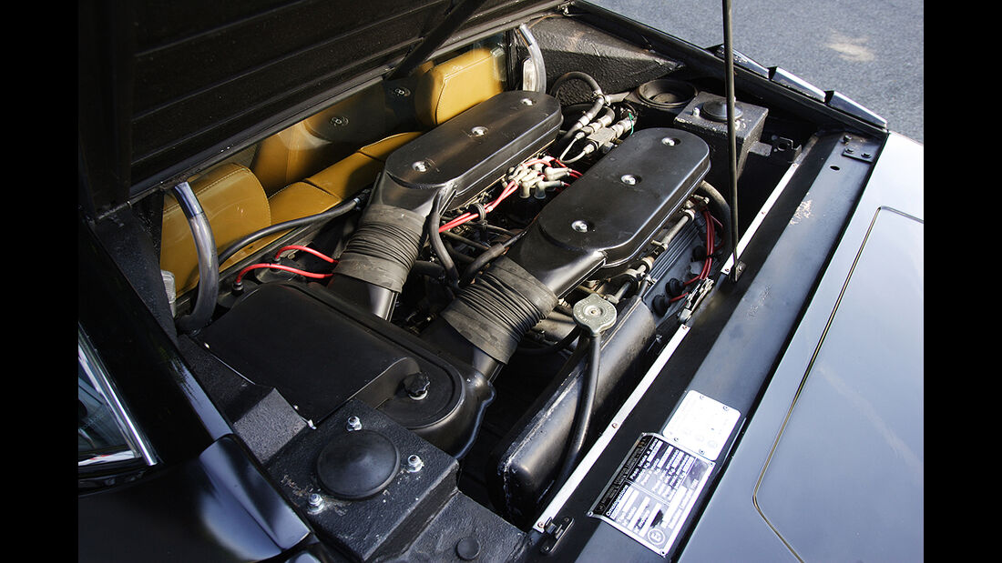 Motorraum mit V8 des Lamborghini Urraco P 300