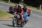 Motorroller und Mercedes-Benz 300 SL bei der Silvretta Classic 2010 