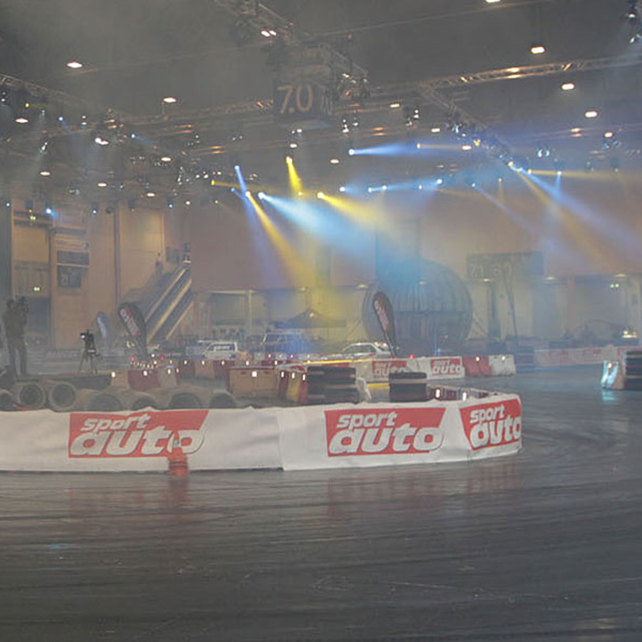 Motorsport-Arena auf der Essen Motor Show 2011 Das Quietschen in Halle sieben AUTO MOTOR UND SPORT