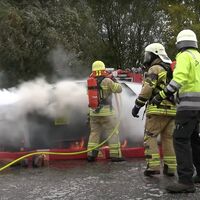 Murer Elektroauto Brand Feuerwehr Loeschlanze