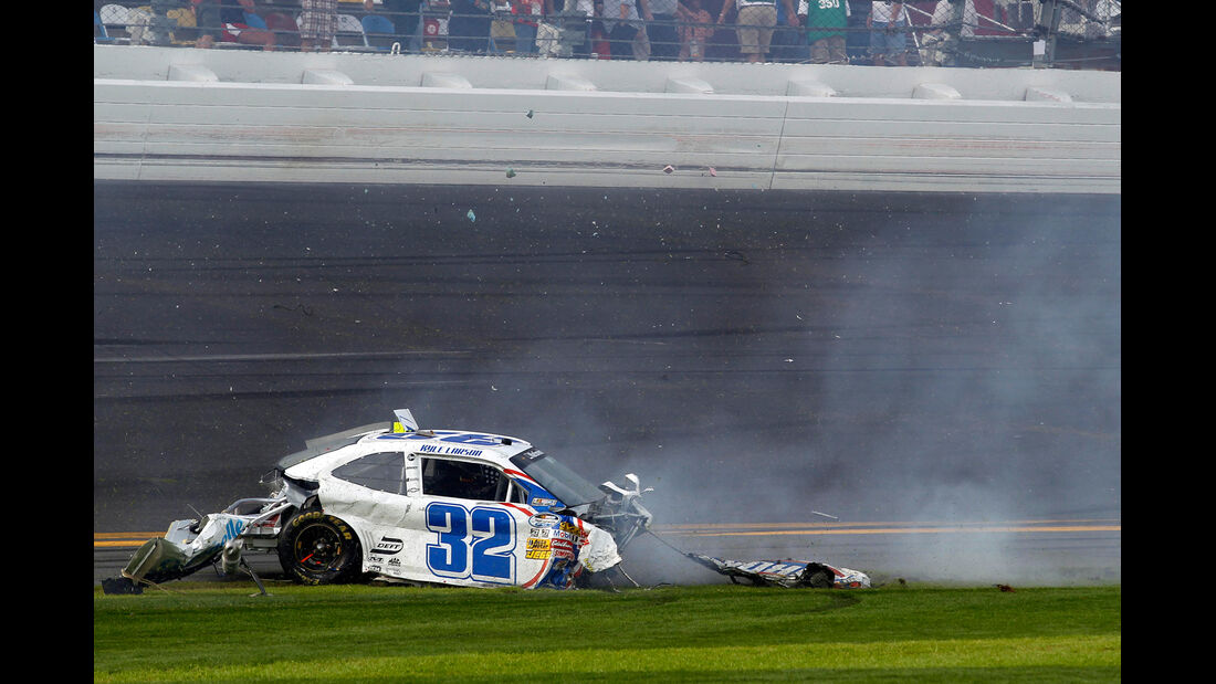 Nascar - Daytona 500 - Crash - 2013
