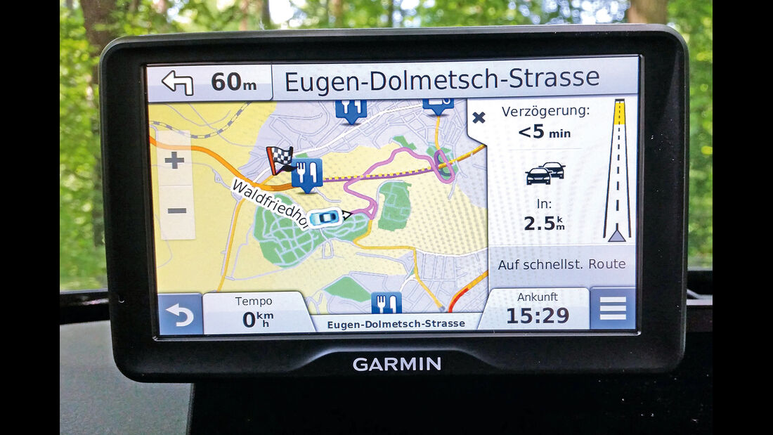 Navigationsgeräte im Vergleich: Überzeugt das Smartphone-Navi? | AUTO