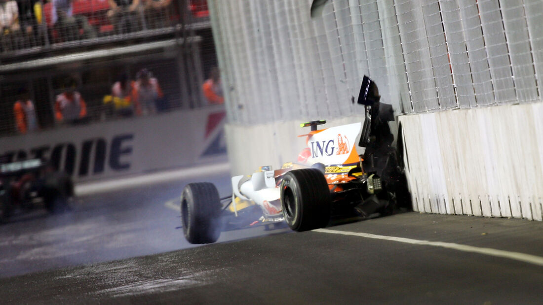 Nelson Piquet - Renault R28 - GP Singapur 2008