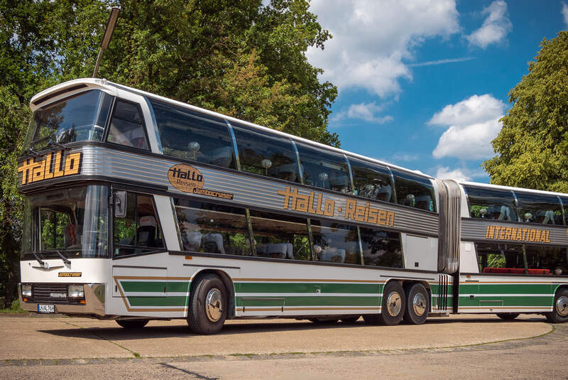 Neoplan Jumbocruiser 1976 Hallo Reisen restauriert 2025