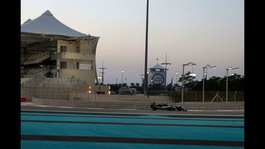 Nico Hülkenberg - Force India - F1 Test - Abu Dhabi - Dienstag - 1.12.2015