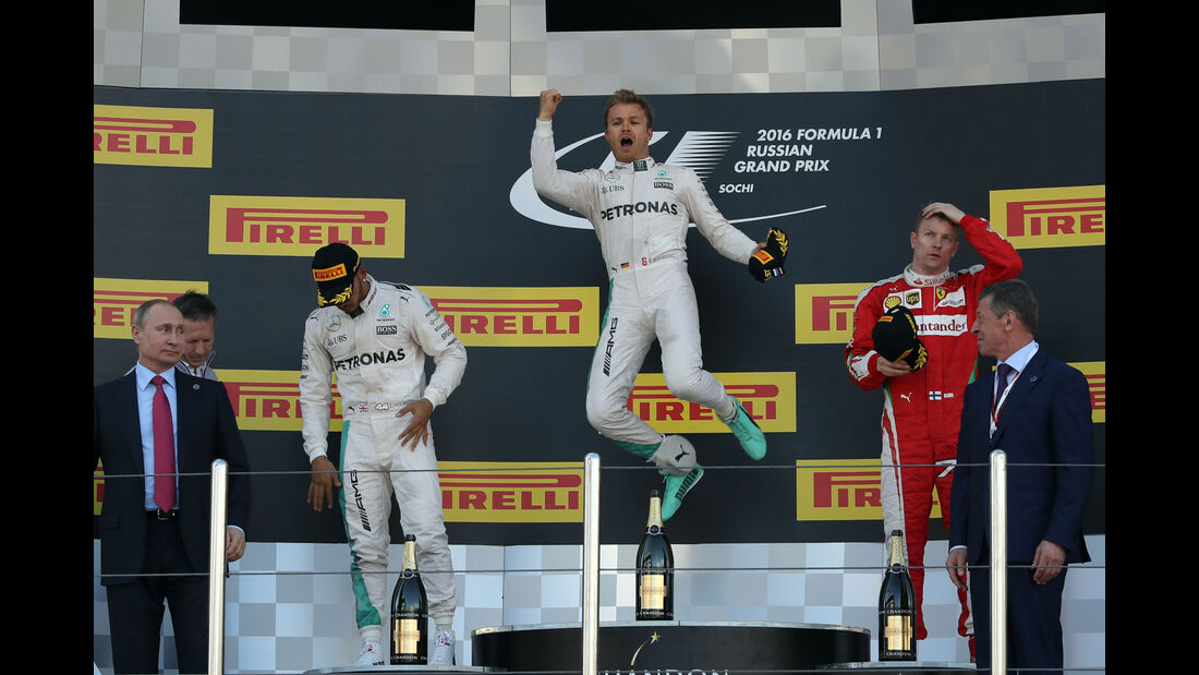Nico Rosberg - Lewis Hamilton - Kimi Räikkönen -Podium - GP Russland - Formel 1 - 1. Mai 2016