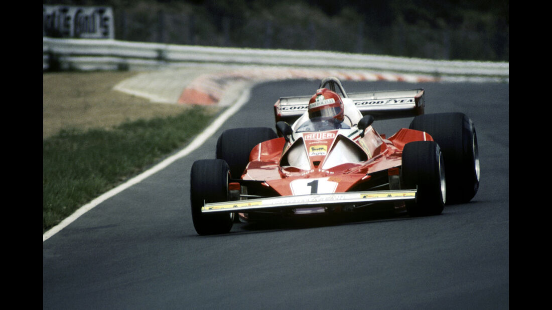 Niki Lauda - Ferrari 312 T2 F12 - Nürburgring 1976
