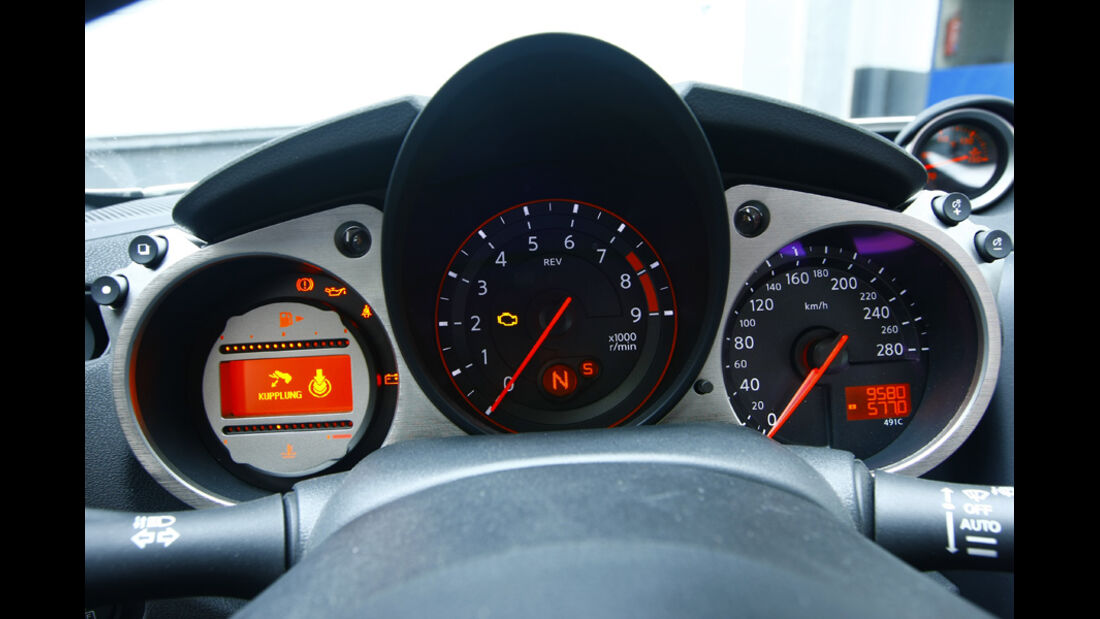 Nissan 370Z Roadster Instrumentenbrett