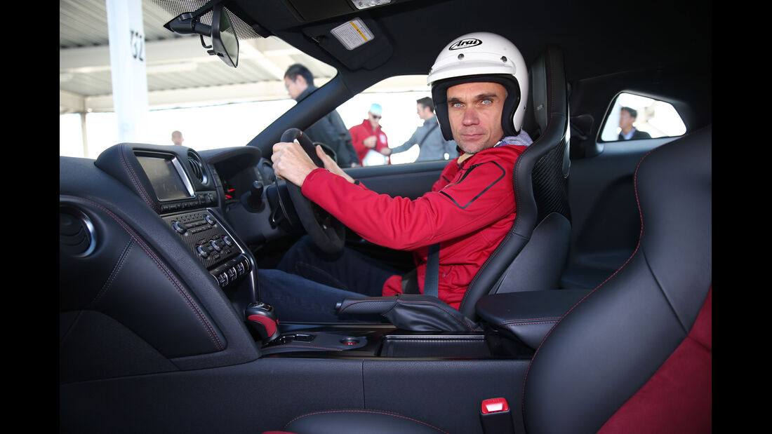 Nissan GT-R, Cockpit, Jörn Thomas