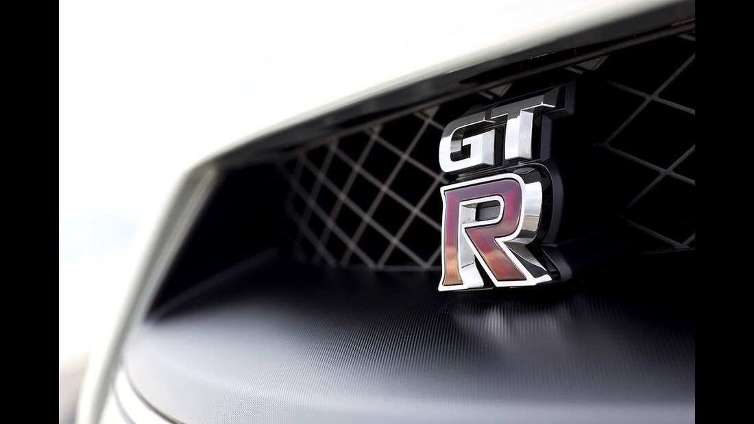 Nissan GT-R Egoist, Emblem
