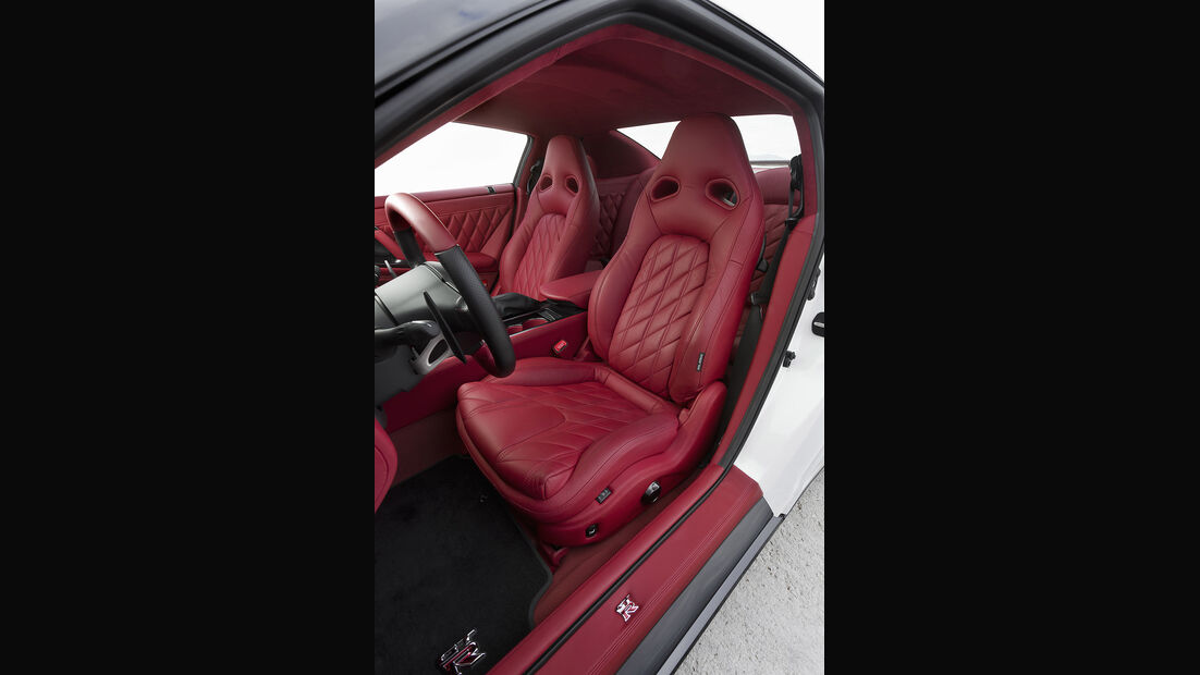 Nissan GT-R Egoist, Sitze