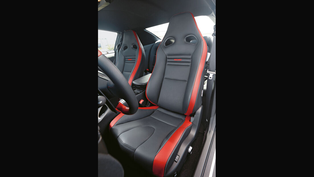 Nissan GT-R, Fahrersitz