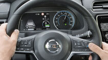 Nissan Leaf Acenta, Fahrerassistenzsysteme, ams0119