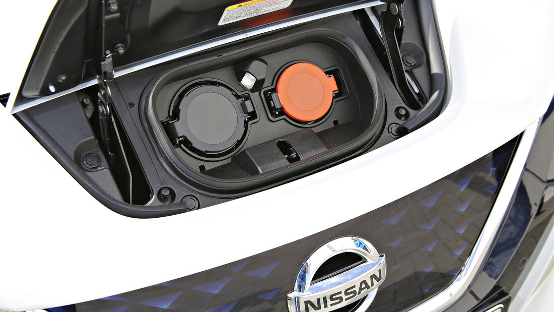 Nissan Leaf, Anschluesse