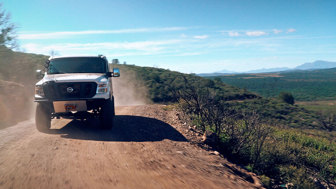 Nissan NV Cargo X Offroad-Van