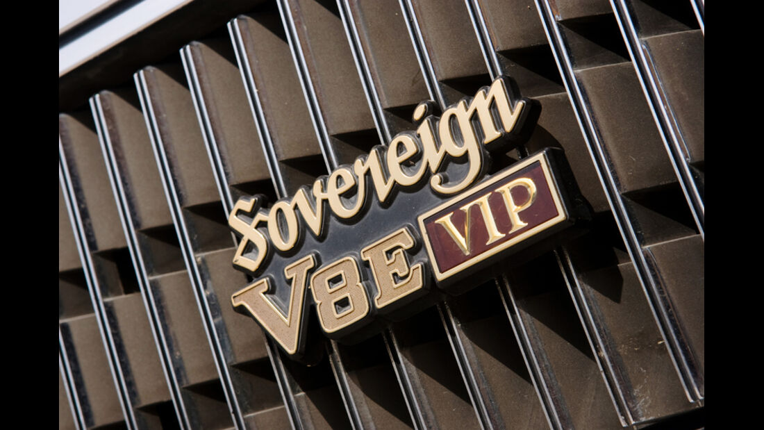 Nissan President 250 Souvereign V8 E